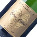 Brut Reserve Carte d’Or / Etienne Lefevre (Gersande) [NV] 平均樹齢40年。ヴェルズネイを主体にヴェルジーをブレンドしたグランクリュ・シャンパーニュ。洋ナシやアプリコットを思わせる熟したアロマに香ばしいナッツのニュアンス。 タイプ：スパークリングワイン 産地：フランス / シャンパーニュ / 主要ブドウ品種：ピノ・ノワール 果実豊かな味わいはゴージャスかつ繊細。厳粛なストラクチャーや透明感、伸びやかさなど、ヴェルズネイの美点に満ちている。 タイプ：スパークリングワイン セパージュ：ピノ・ノワール75%、シャルドネ25% ヴィンテージ：NV 容量：750ml 熟成方法：36ヶ月。平均樹齢40年。ヴェルズネイを主体にヴェルジーをブレンドしたグランクリュ・シャンパーニュ。洋ナシやアプリコットを思わせる熟したアロマに香ばしいナッツのニュアンス。 果実豊かな味わいはゴージャスかつ繊細。厳粛なストラクチャーや透明感、伸びやかさなど、ヴェルズネイの美点に満ちている。 生産者の概要 モンターニュ・ド・ランスの北東部に位置するヴェルズネイは、シャンパーニュで最高のピノ・ノワールを生む土地としてアイと双璧をなすグランクリュである。1977年に設立されたエティエンヌ・ルフェーヴルは、所在地こそセラーを構えるヴェルジーとなるが、元々はヴェルズネイを本拠とする栽培家の家系の出身である。そのため、合計8haの所有畑の中でヴェルズネイが4haと最も大きな割合を占める。ルフェーヴル家は1621年からヴェルズネイでブドウ栽培を行ってきたモンターニュ・ド・ランスで最も古い生産者の一人で、レコルタン・マニピュランとしての歴史も長い。 ブドウ栽培はリュット・レゾネを採用。醸造にはステンレスタンクを用い、クリアに表現された畑の優位性を、マロラクティック発酵がもたらす滑らかな質感で包み込む。瓶詰めされたシャンパーニュの熟成は、年間を通じて室温9-10度に保たれる19世紀に掘られた地下セラーで行われる。シャンパーニュのピノ・ノワールの頂点に君臨するグランクリュ、ヴェルズネイを主軸とした高品質のシャンパーニュ…しかも価格は手頃となれば、注目を集めないはずがない。事実、エティエンヌの作品は国内外で高い評価を受けており、シャンパーニュ評論の権威リチャード・ジューリンはエティエンヌを「才能ある醸造家」と称え、彼の「上手く造られた成熟したシャンパーニュ」を思いがけず発見した喜びをその著書に記している。