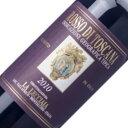 Rosso di Toscana/Lecciaia トスカーナの銘門BANFI社で醸造責任者を務めた、ピエトロ・リヴェッラ氏がつくるハイ・コスパなトスカーナ・ワイン！モンタルチーノのサンジョヴェーゼ・グロッソに、南トスカーナのマレンマで注目の産地モンテクッコのカベルネ・ソーヴィニヨンとメルロのブドウをブレンド。赤く熟した果実やスパイスの香り。細かなタンニンがよく溶け込んだ滑らかで丸みのある果実。ブドウのエキスがしっかりとのった味わいにはトスカーナ特有の陰影が感じられる。 タイプ：赤ワイン 産地：イタリア / トスカーナ / 主要ブドウ品種：サンジョヴェーゼ・グロッソ（サンジョヴェーゼ）、カベルネ・ソーヴィニヨン&メルロー、その他複数のトスカーナ土着品種 トスカーナの三大サンジョヴェーゼのひとつ トスカーナの三大サンジョヴェーゼのひとつ、ブルネッロを育むモンタルチーノの丘は、ティレニア海から約60km離れた丘陵地帯にぽっかり浮かぶひとつの島のようにも見える。 南東部にあるアミアータ山のおかげで豪雨や雹など突発的な天候の変化から守られた温暖な地中海性気候と、春と晩秋にまとめて雨が降る恵まれた気候条件から、酸が高くタンニン等のフェノール類が通常のサンジョヴェーゼよりも豊富なサンジョヴェーゼ・グロッソをじっくり完熟させることができる、この品種のためにあつらえたかのような土地である。 タイプ：赤ワイン セパージュ：サンジョヴェーゼ・グロッソ（サンジョヴェーゼ）70%、カベルネ・ソーヴィニヨン&メルロー24%、その他複数のトスカーナ土着品種6% ヴィンテージ：2018 容量：750ml 熟成方法：ステンレスタンクで発酵、スラヴォニアオークの大樽18ヶ月以上熟成。トスカーナの銘門BANFI社で醸造責任者を務めた、ピエトロ・リヴェッラ氏がつくるハイ・コスパなトスカーナ・ワイン！モンタルチーノのサンジョヴェーゼ・グロッソに、南トスカーナのマレンマで注目の産地モンテクッコのカベルネ・ソーヴィニヨンとメルロのブドウをブレンド。 赤く熟した果実やスパイスの香り。細かなタンニンがよく溶け込んだ滑らかで丸みのある果実。ブドウのエキスがしっかりとのった味わいにはトスカーナ特有の陰影が感じられる。 肩肘張らない信念 1983年にマウロ・パチーニにより設立されたこの醸造所がモットーとするのは「お値打ちな極上ワイン」。マウロは元々北トスカーナのルッカでワインを造っていたが、もっと品質の優れたワインを目指して最高の土地を探したところ、モンタルチーノのこの畑に辿り着いた。 先祖代々受け継いだルッカの畑を売ってレッチャイアを取得後、少しずつ畑を増やしていき、現在ではモンタルチーノとマレンマに計32haの畑を所有する。他に15haの契約畑もあるが、所有畑と同様の品質管理の下、低収量の健全なブドウを得るべく栽培を行っている。