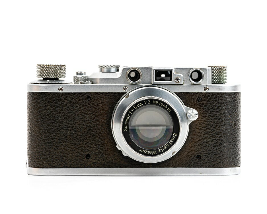 【美品】LEICA/ライカ leica II + summar 50mmf2 #jp27149 【外観】経年に伴い、使用痕跡がございます。 【光学系】若干のホコリあります。 【動作】フォーカスリングを回している時に重みを感じます。 検品済み...