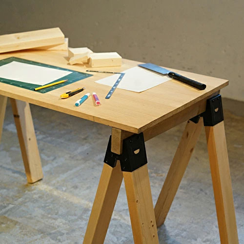組み立て・解体できる作業台で人気!「馬脚テーブル」DIY入門 組み立て・解体できる作業台で人気!「馬脚テーブル」DIY入門