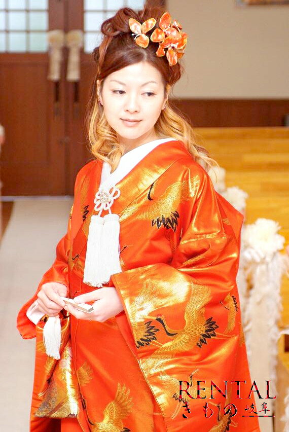 Rakuten - 097U【花嫁朱金色打掛一式レンタル/4泊5日/往復送料無料】《花嫁 衣装 貸衣装 打ち掛け 打掛 色打掛 新和装 打掛レンタル 色打掛レンタル 和 婚礼衣装 フルセット 打掛一式 往復送料無料 黒鑑 金鶴》