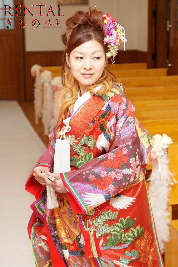 Rakuten - 107U【花嫁朱赤色打掛一式レンタル/4泊5日/往復送料無料】《花嫁 衣装 貸衣装 打ち掛け 打掛 色打掛 新和装 打掛レンタル 色打掛レンタル 和 婚礼衣装 フルセット 打掛一式 往復送料無料 金鶏鳥 松 赤 紫 黄 黄緑 重衿》