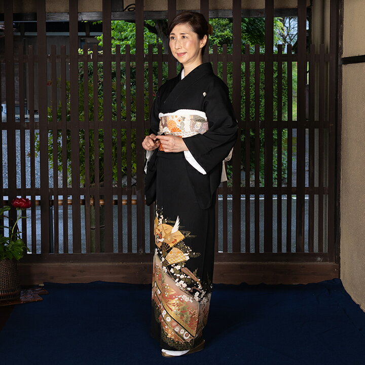 【留袖 レンタル フルセット】【往復送料無料】高級正絹 留袖 レンタル 扇 ・鶴 TS-MA434 結婚式 母親 衣装 黒留袖 レンタル留袖 結婚式母親 親族 留袖 式典 叙勲 留袖 レンタル 安い オシャレ