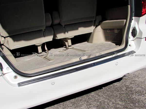 【 BRIGHTZ アルファードV 10 15 ステンレスリアバンパーフットプレート 】 【 OUT−FOOT−042 】 ANH10W ANH15W MNH10W MNH15W ANH10 ANH15 MNH10 MNH15 H10 H15 アルファード V アルフアード