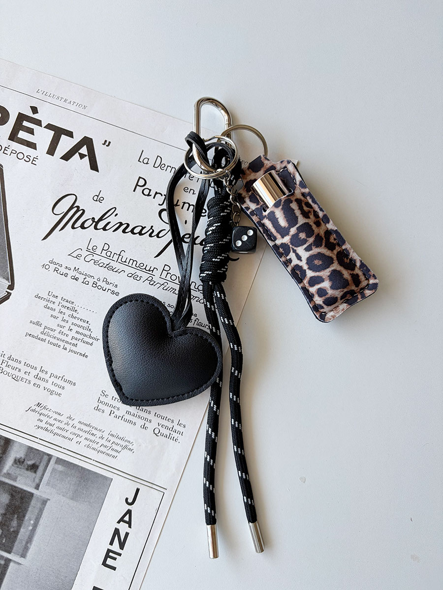 楽天市場】ヒョウ柄 猫 チャームの通販