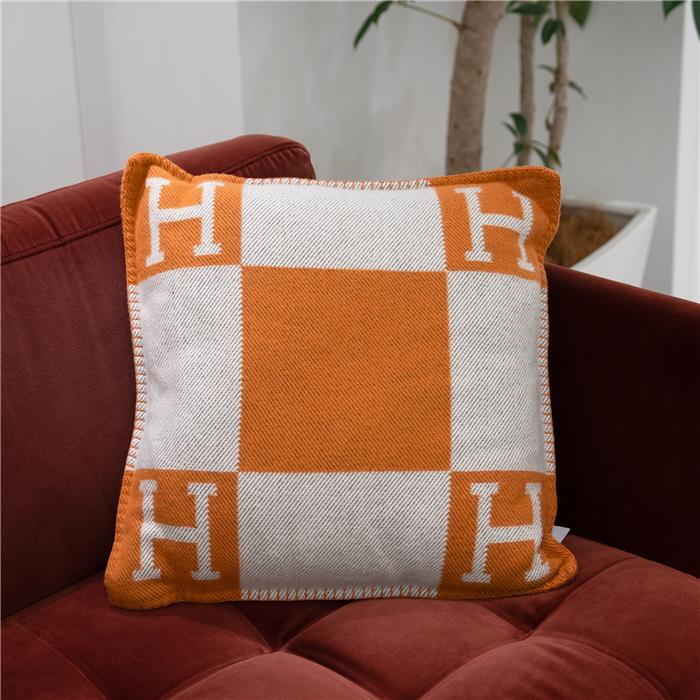 エルメス クッション アヴァロン PM エクリュ / ポティロン H102667M 58 HERMES 新品ホームグッズ ブランド小物 送料無料