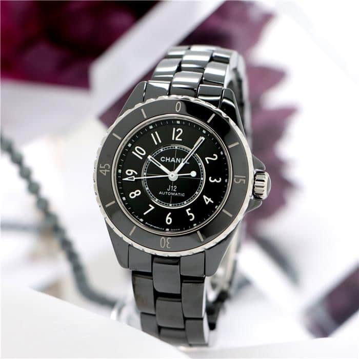 シャネル 腕時計（レディース） シャネル J12 H5696 ブラックセラミック 33mm 【2022年新作】 CHANEL 新品レディース 腕時計 送料無料