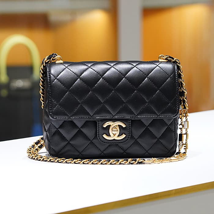 楽天市場】chanel ミニマトラッセ チェーンショルダーバッグの通販 楽天市場】chanel ミニマトラッセ チェーンショルダーバッグの通販