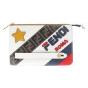 FENDI(フェンディ)×FILA スモール トリプレット ロゴ レザー クラッチバッグ 薄型ポーチ ホワイト/マルチ ブランド FENDI 品名 ×FILA スモール トリプレット ロゴ レザー クラッチバッグ 薄型ポーチ ホワイト/マルチ 表記サイズ ‐ サイズガイドはコチラ 実寸 幅：23センチ 高さ：15.5センチ マチ：7センチ 素材表記 表記無し/原産国：イタリア製 カラー ホワイト/マルチ 商品状態 使用感有り 角スレ有り ロゴ付近に汚れ有り 付属品：写真に写っているものがすべてになります。 備考：- 商品番号 3824D180010※お問い合わせの際は、こちらの商品番号をお伝えいただくとスムーズです。 注意事項 ※掲載商品は実店舗等で同時販売しており、欠品になる場合がございます。 恐れ入りますがその際はキャンセルとなりますため、予めご了承くださいませ。 ※原則、お客様都合でのキャンセル・返品はお受けできません。 ≪返品について詳しくはこちらをご覧くださいませ。≫ ご利用の際はショッピングガイドを必ずご一読の上、ご購入へお進みくださいませ。 状態ランク B N 新品〜未使用品 新品未開封品になります。 S 新品同様品または試着程度の使用感があります。 A 使用感の少ない比較的状態の良い中古品になります。 B 着用感があり若干の汚れ・ダメージが見受けられる中古品になります。 C 汚れ・ダメージが多数見受けられ難がある中古品になります。 【取扱店舗】 BRING 福岡天神店 TEL: 092-518-0967 このブランドの他の商品を見る