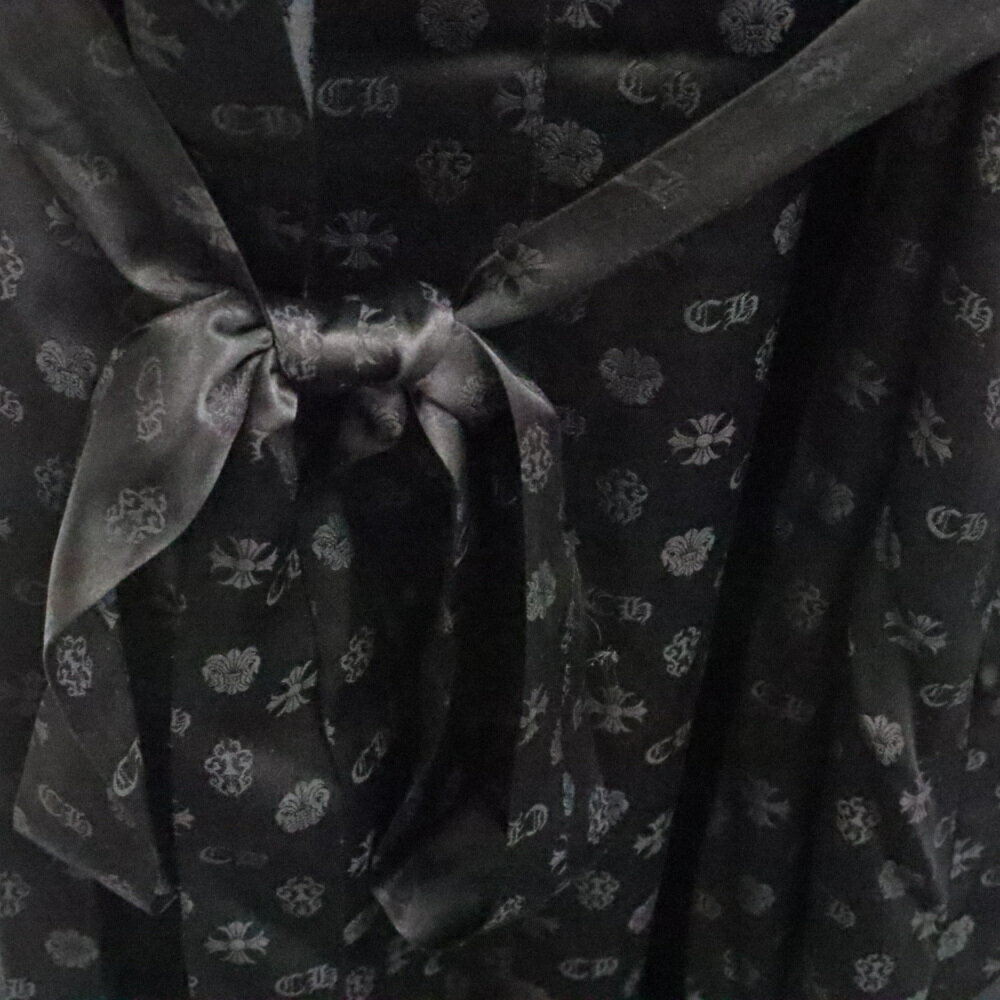 CHROME HEARTS(クロムハーツ) マルチモチーフ総柄シルクガウンコート ブラック【中古】【程度A】【カラーブラック】【取扱店舗OneStyle新宿店】