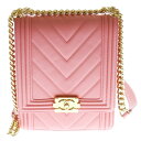 CHANEL(シャネル) ボーイシャネル シェブロン Vステッチ ラムスキン ゴールド金具 ショルダーバッグ ピンク レディース【中古】【程度A】【カラーピンク】【取扱店舗新宿】