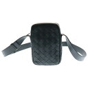BOTTEGA VENETA(ボッテガヴェネタ) サイズ:- イントレチャート クラシック カメラバッグ ショルダーバッグ フォンショルダー シルバー金具 ブラック レザー 729296VCPQ38803【新古品/中古】【程度S】【カラーブラック】【取扱店舗BRING梅田茶屋町店】