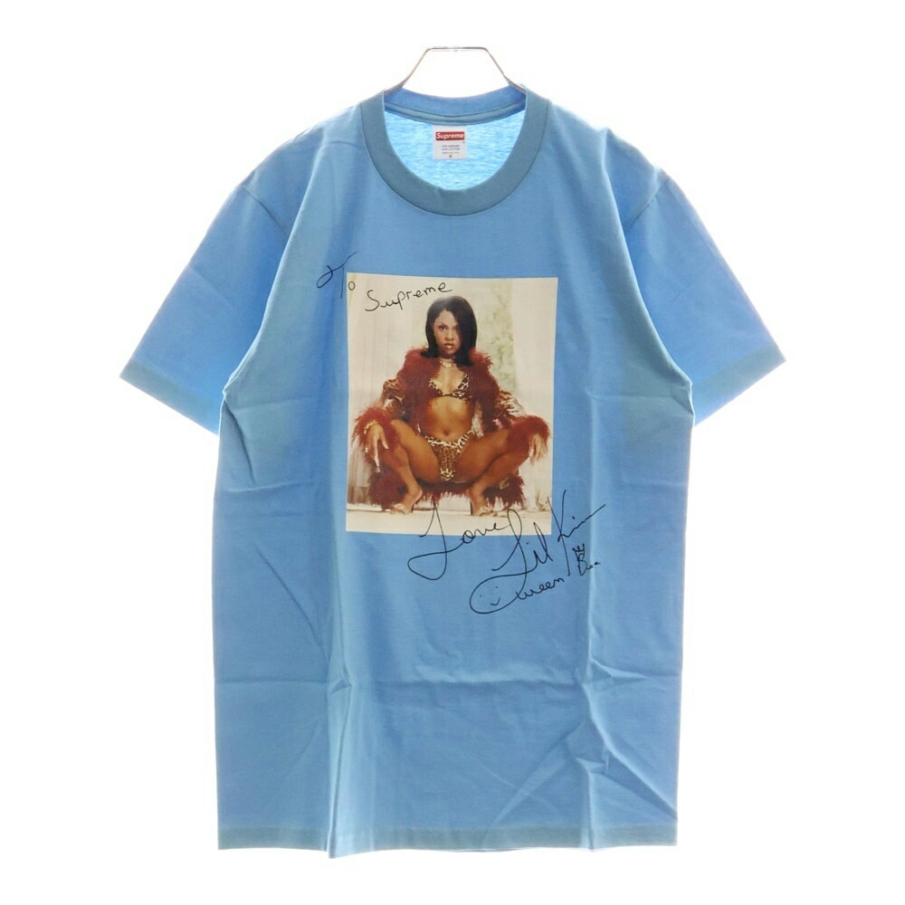 SUPREME(シュプリーム)22SS ×Lil Kim Photo Tee リルキム フォトプリント クルーネック 半袖Tシャツ カットソー ブルー ブランド SUPREME 品名 22SS ×Lil Kim Photo Tee リルキム フォトプリント クルーネック 半袖Tシャツ カットソー ブルー 表記サイズ S サイズガイドはコチラ 実寸 着丈：69センチ 身幅：46センチ 肩幅：43センチ 袖丈：21センチ 素材表記 画像参照/原産国：アメリカ製 カラー ブルー 商品状態 新品同様品または試着程度の使用感有り 付属品：写真に写っているものがすべてになります。 備考：- ※撮影されていないダメージがある場合もございます。画像をご用意いたしますので、お気軽にご相談くださいませ。 ※商品本体の状態についての掲載となります。付属品の品質や状態は掲載には含まない場合がございますので、ご不明点がございましたらお問合せくださいませ。 商品番号 9025J200082※お問い合わせの際は、こちらの商品番号をお伝えいただくとスムーズです。 注意事項 ※掲載商品は実店舗等で同時販売しており、欠品になる場合がございます。 恐れ入りますがその際はキャンセルとなりますため、予めご了承くださいませ。 ※原則、お客様都合でのキャンセル・返品はお受けできません。 ≪返品について詳しくはこちらをご覧くださいませ。≫ ご利用の際はショッピングガイドを必ずご一読の上、ご購入へお進みくださいませ。 状態ランク S N 新古品：未使用または未開封品 S 新古品：タグ付きや未使用に近いUSED品 A 中古品：使用感の少ない商品 B 中古品：使用感がある商品 C 中古品：ダメージ・汚れが目立つ商品 【取扱店舗】 AWESOME VINTAGE ＆ OneStyle clothing store名古屋パルコ店 TEL: 052-228-1922 このブランドの他の商品を見る