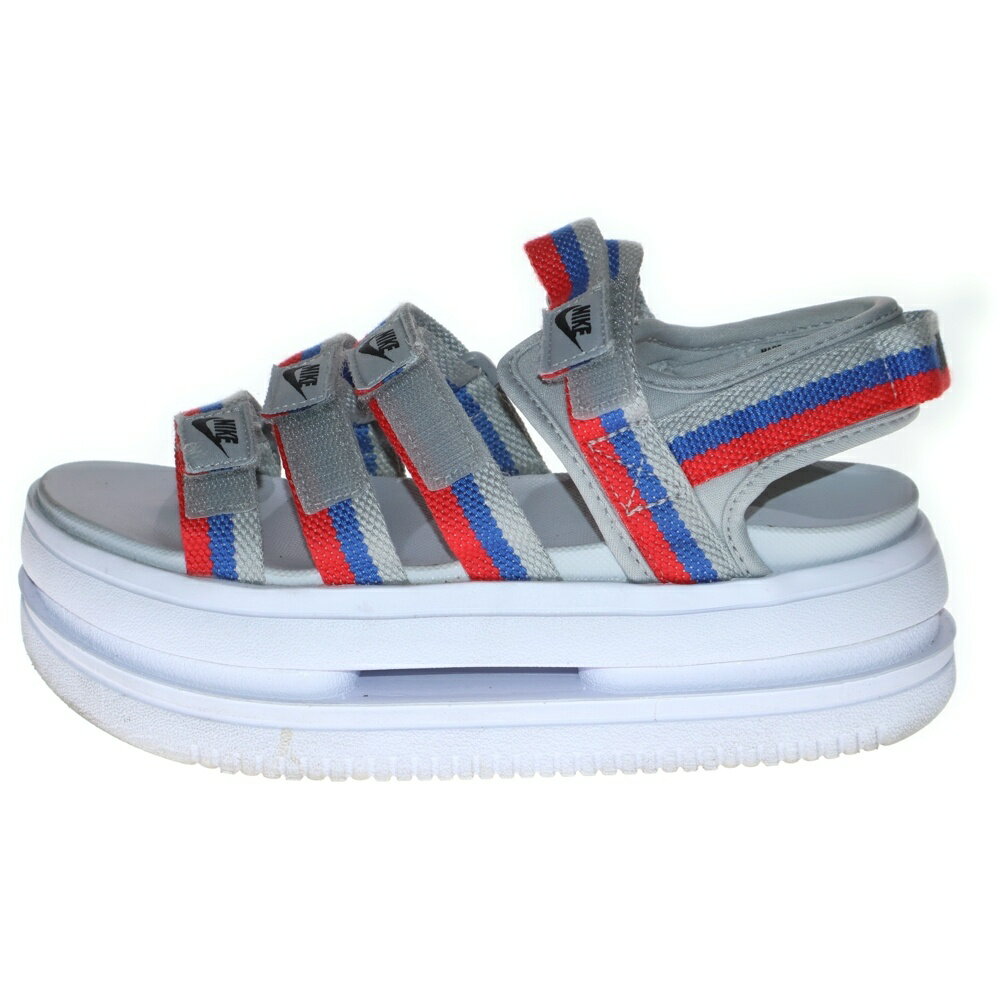 NIKE(ナイキ)W ICON CLASSIC SANDAL ダブルアイコン クラシックサンダル マルチ US7/24cm DH0223-003 ブランド NIKE 品名 W ICON CLASSIC SANDAL ダブルアイコン クラシックサンダル マルチ US7/24cm DH0223-003 表記サイズ 24.0cm サイズガイドはコチラ 実寸 アウトソール：26センチ ワイズ：10センチ 素材表記 表記無し/原産国：表記無し カラー マルチ 商品状態 使用感有り 両足インソール/アウトソールに若干の汚れ有り 付属品：写真に写っているものがすべてになります。 備考：- ※撮影されていないダメージがある場合もございます。画像をご用意いたしますので、お気軽にご相談くださいませ。 ※商品本体の状態についての掲載となります。付属品の品質や状態は掲載には含まない場合がございますので、ご不明点がございましたらお問合せくださいませ。 商品番号 3225K020004※お問い合わせの際は、こちらの商品番号をお伝えいただくとスムーズです。 注意事項 ※掲載商品は実店舗等で同時販売しており、欠品になる場合がございます。 恐れ入りますがその際はキャンセルとなりますため、予めご了承くださいませ。 ※原則、お客様都合でのキャンセル・返品はお受けできません。 ≪返品について詳しくはこちらをご覧くださいませ。≫ ご利用の際はショッピングガイドを必ずご一読の上、ご購入へお進みくださいませ。 状態ランク B N 新古品：未使用または未開封品 S 新古品：タグ付きや未使用に近いUSED品 A 中古品：使用感の少ない商品 B 中古品：使用感がある商品 C 中古品：ダメージ・汚れが目立つ商品 【取扱店舗】 BRING オンラインショップ TEL: 03-6455-0967 このブランドの他の商品を見る