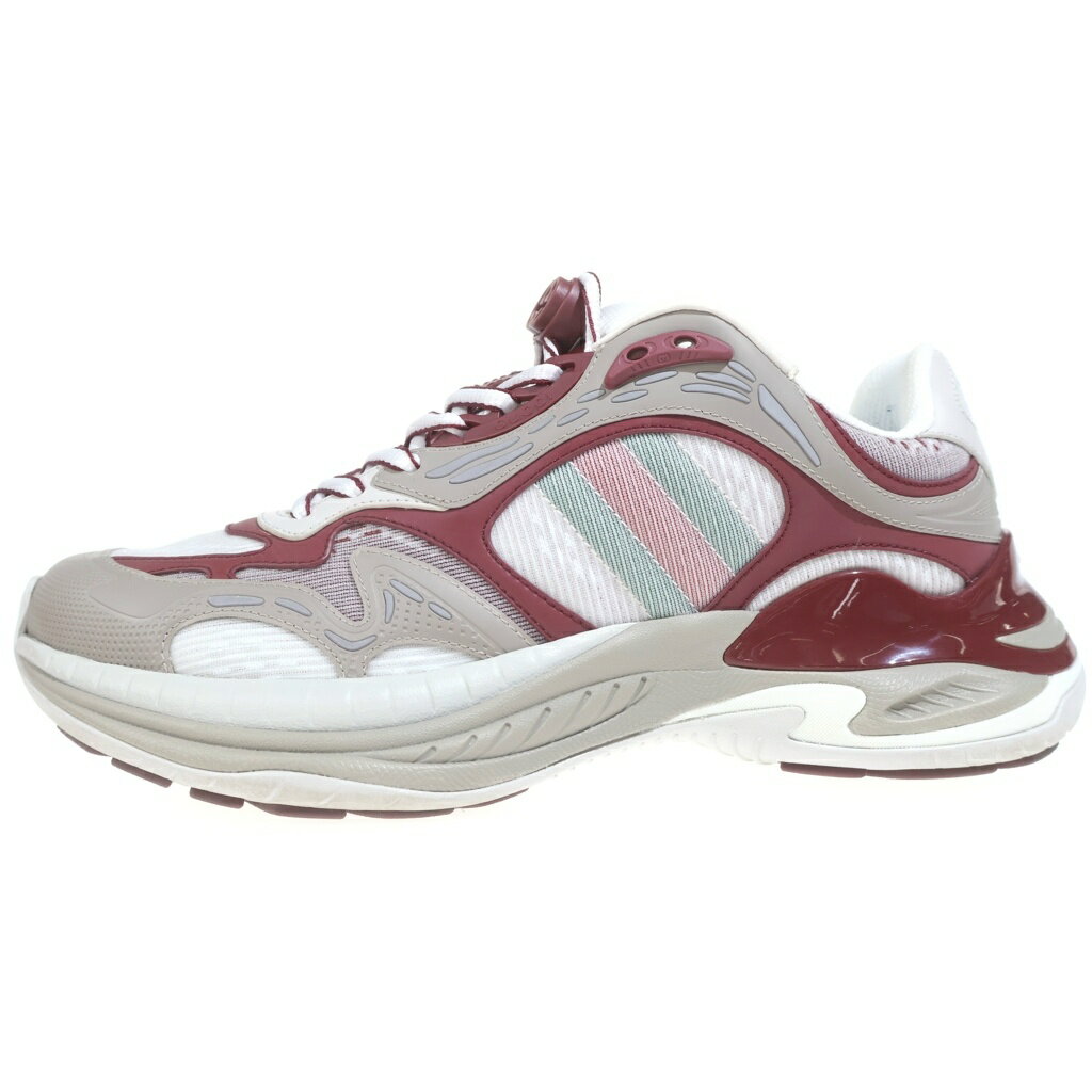 GUCCI(グッチ)2.0 インターロッキングG ローカットスニーカー 814040 グレー/ワインレッド ブランド GUCCI 品名 2.0 インターロッキングG ローカットスニーカー 814040 グレー/ワインレッド 表記サイズ 6 1/2 サイズガイドはコチラ 実寸 アウトソール：31センチ ワイズ：12.5センチ 素材表記 素材表記無し カラー グレー/ワインレッド 商品状態 使用感有り 両足アウトソール/ミッドソール/ライニングに汚れ有り 付属品：写真に写っているものがすべてになります。 備考：- ※撮影されていないダメージがある場合もございます。画像をご用意いたしますので、お気軽にご相談くださいませ。 ※商品本体の状態についての掲載となります。付属品の品質や状態は掲載には含まない場合がございますので、ご不明点がございましたらお問合せくださいませ。 商品番号 3526E230020※お問い合わせの際は、こちらの商品番号をお伝えいただくとスムーズです。 注意事項 ※掲載商品は実店舗等で同時販売しており、欠品になる場合がございます。 恐れ入りますがその際はキャンセルとなりますため、予めご了承くださいませ。 ※原則、お客様都合でのキャンセル・返品はお受けできません。 ≪返品について詳しくはこちらをご覧くださいませ。≫ ご利用の際はショッピングガイドを必ずご一読の上、ご購入へお進みくださいませ。 状態ランク B N 新古品：未使用または未開封品 S 新古品：タグ付きや未使用に近いUSED品 A 中古品：使用感の少ない商品 B 中古品：使用感がある商品 C 中古品：ダメージ・汚れが目立つ商品 【取扱店舗】 BRING 心斎橋店 　 TEL: 06-6575-7222 このブランドの他の商品を見る