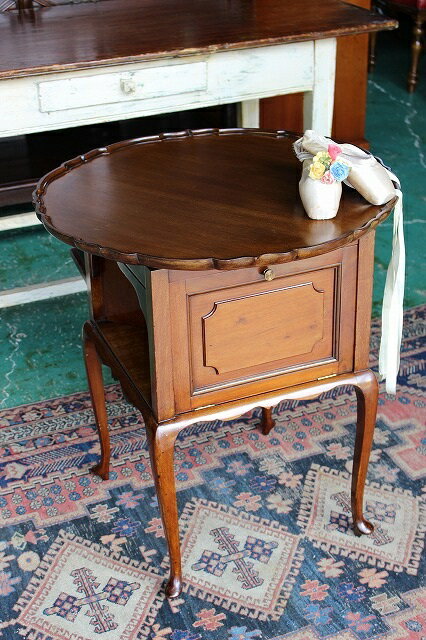 ★在庫一掃セール★イギリス アンティーク 家具 サイドテーブル コーヒーテーブル 回転式 リボルビング テーブル 英国製 m-1087