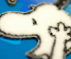 刺繍 デコシール SNOOPY スヌーピー キャラ マーク プレゼント デコレーションシール スマホ 携帯 アイロン不可シール 刺繍 男の子 女の子 入園 入学 キャラクター マーク 幼稚園 保育園 小学校 楽天 お祝い ギフト デコ