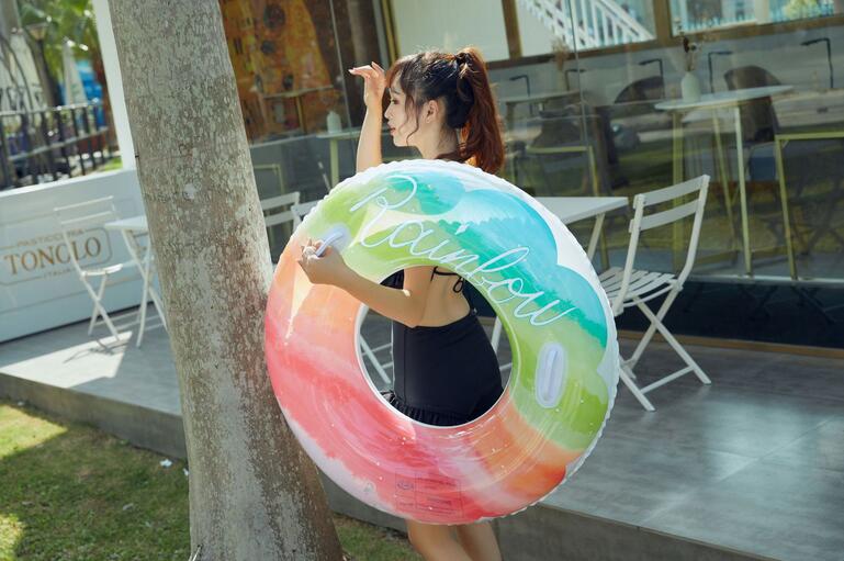 浮き輪 フロート 海 プール 可愛い おもしろい おもちゃ 人気の浮き輪 海水浴 水着 子供 大人 虹rainbow プレゼント ハ ナイトプール海外旅行 空気入れ