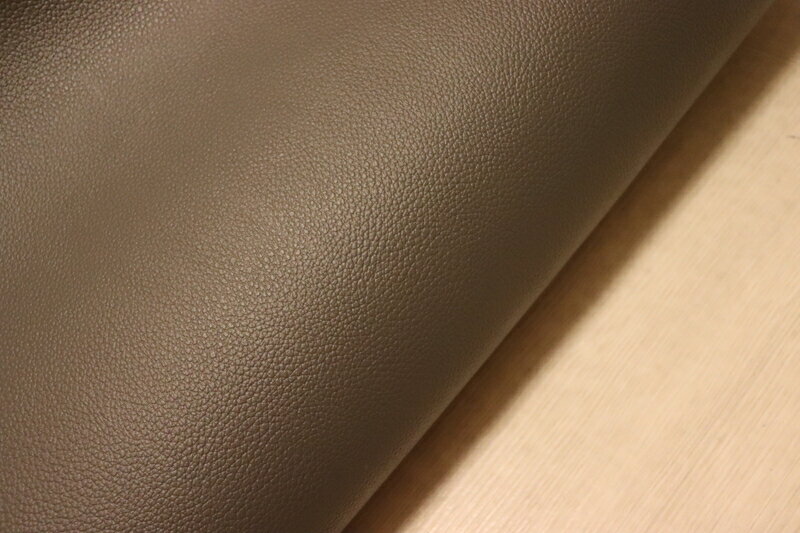 グレー 200ds クロム革 牛革 国産 レザー シボ型押し はぎれ 一枚革 レザークラフト 革 皮 本革 diy 生地 材料