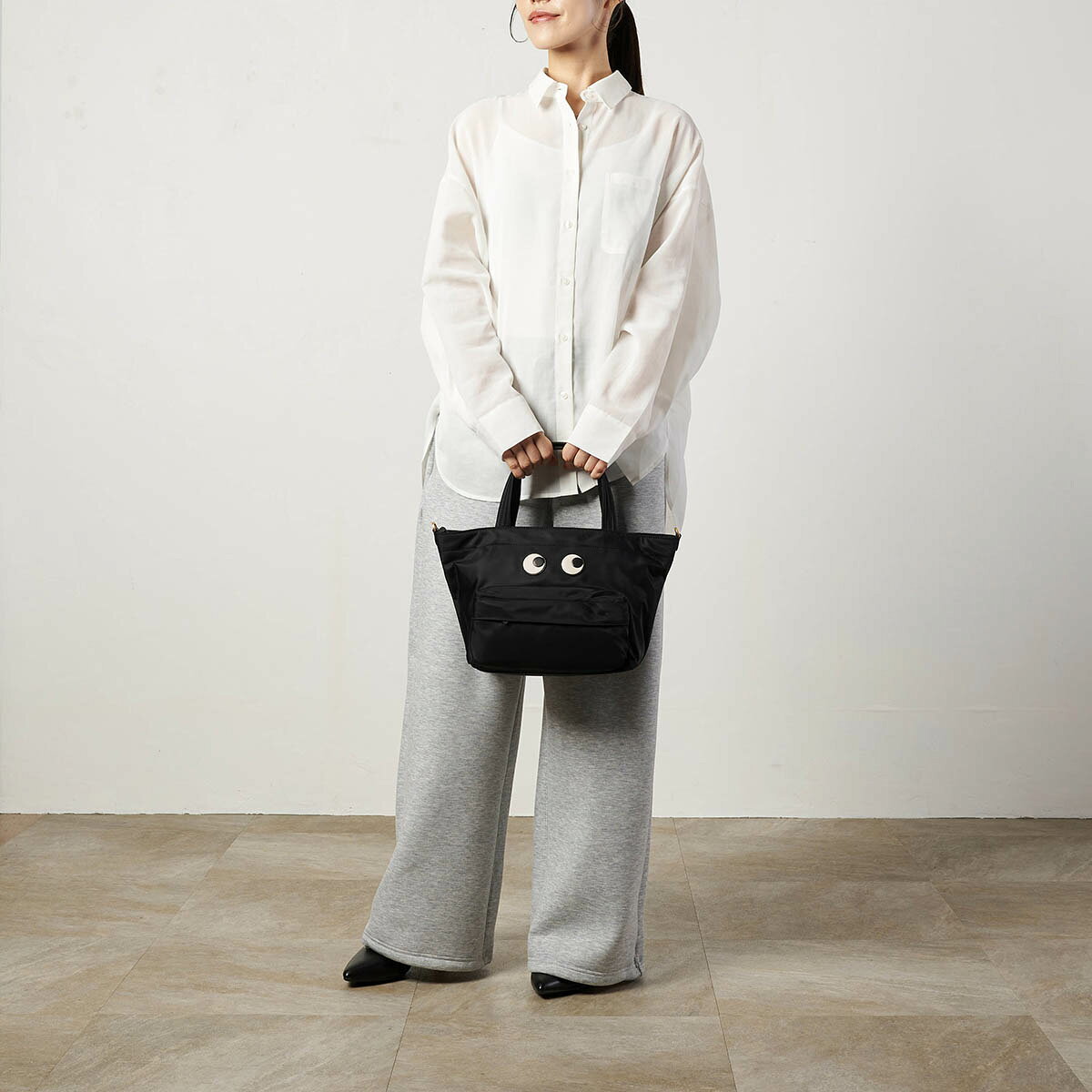 アニヤ ハインドマーチ トートバッグ ANYA HINDMARCH アイズ 5050925 193511 レディース ブラック 黒【1万円以上で1,000円OFF★最大5,000円OFFクーポン配布中】 brstring-10111312 ブランドストリートリング サンプル画像2