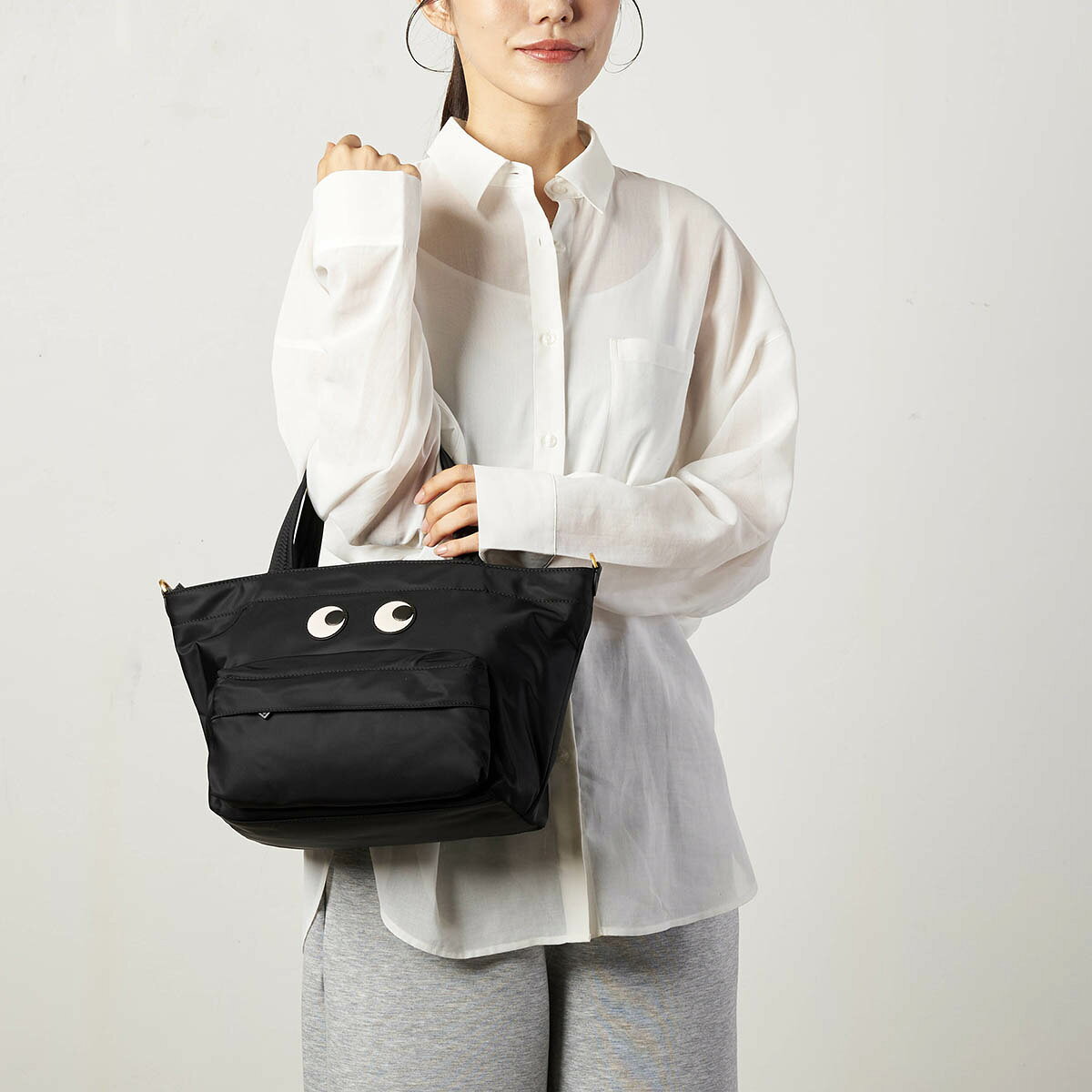 アニヤ ハインドマーチ トートバッグ ANYA HINDMARCH アイズ 5050925 193511 レディース ブラック 黒【1万円以上で1,000円OFF★最大5,000円OFFクーポン配布中】 brstring-10111312 ブランドストリートリング サンプル画像3