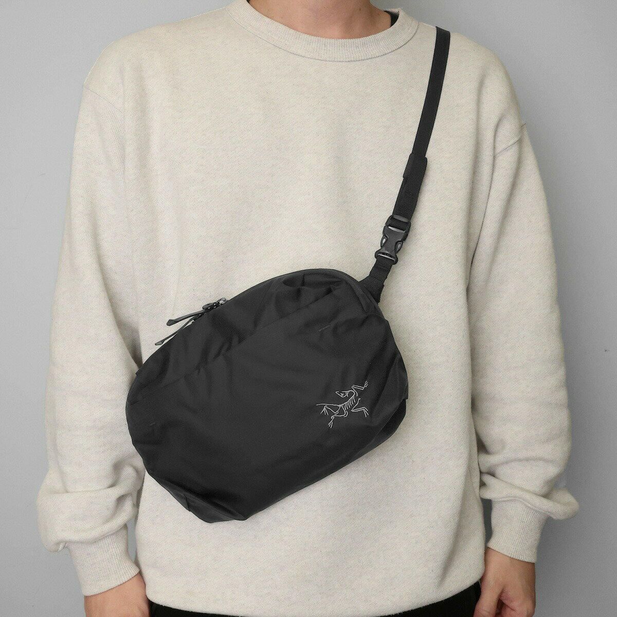 アークテリクス ショルダーバッグ ARC'TERYX ヒリアド X000010359 BLACK ユニセックス ブラック 黒【P5倍★4/18限定！さらに1万円で1,000円OFF★最大5,000円OFFクーポン配布中】