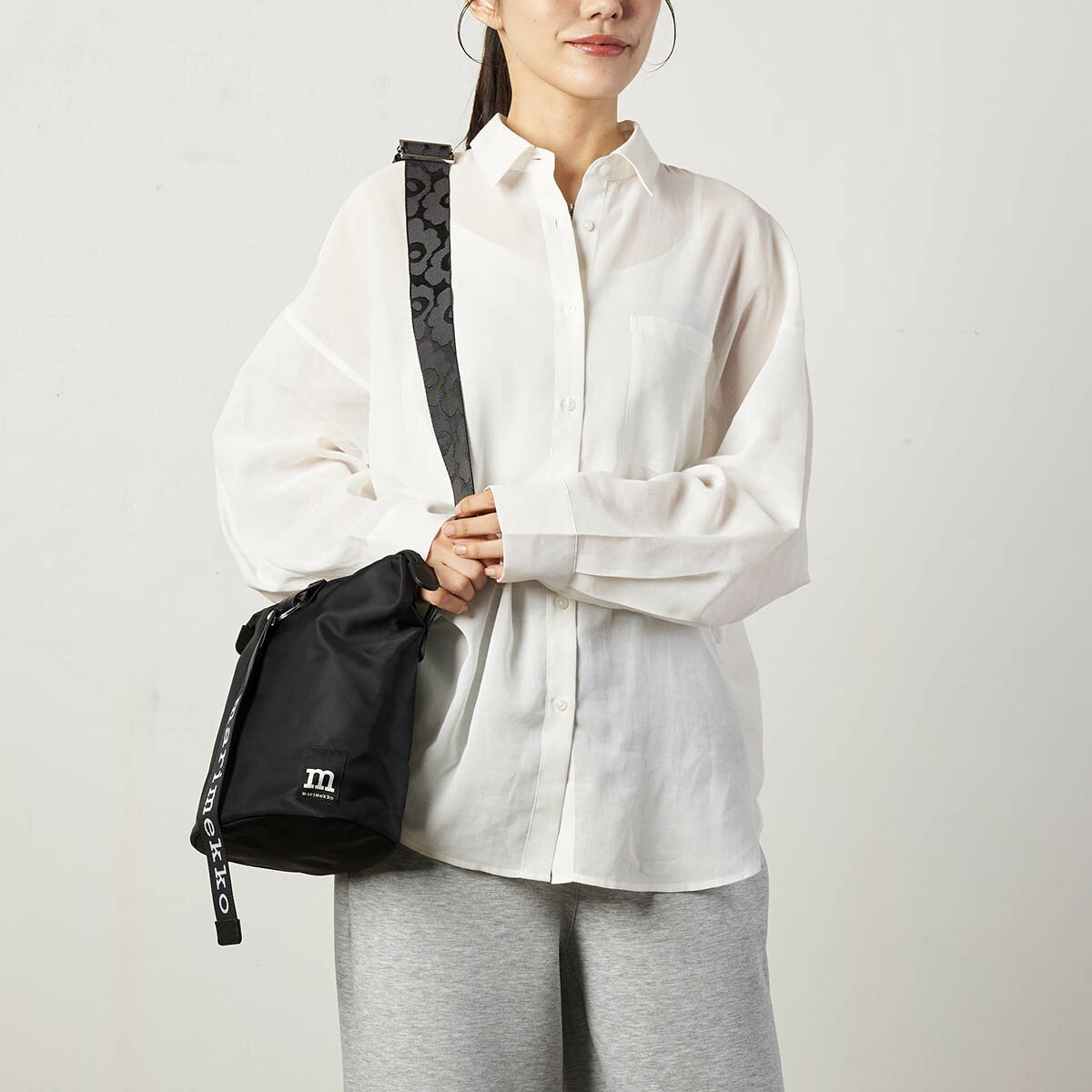 マリメッコ ショルダーバッグ Marimekko ソリッド Carry All Solid 091923 009 レ...