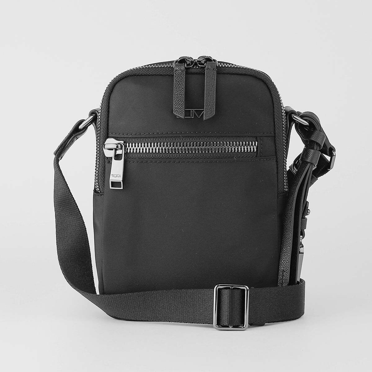 トゥミ ショルダーバッグ TUMI ヴォヤジュール 0196614DGM/146579 T522 レディース ブラック 黒【1万円で1,000円OFF★最大5,000円OFFクーポン配布中】