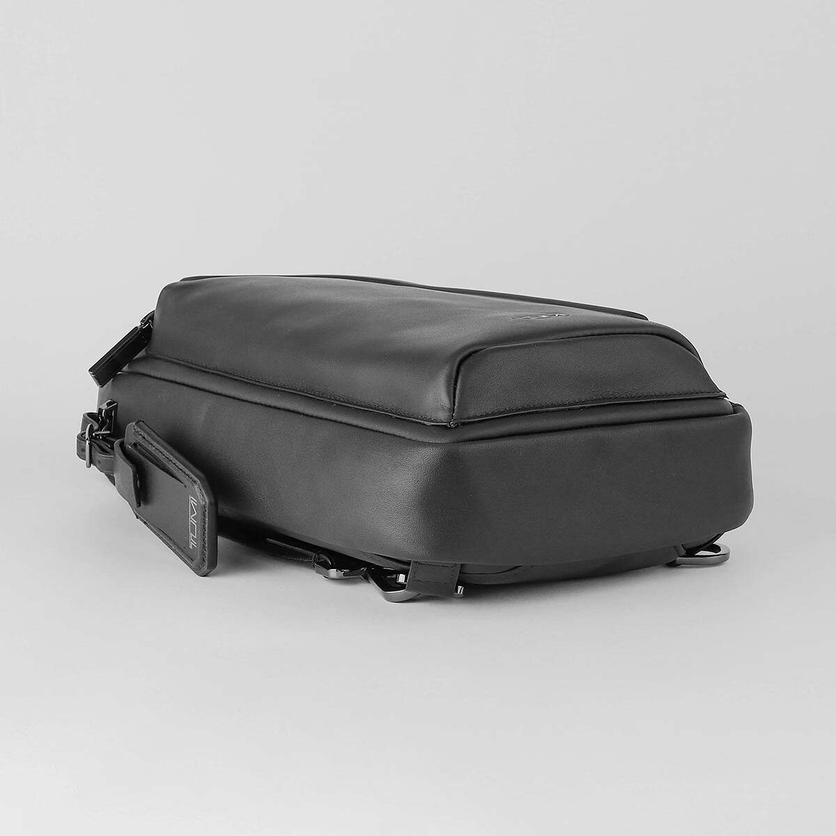 トゥミ ウエストバッグ・ボディバッグ TUMI ハリソン 06302035DBM/154130 A608 メ...