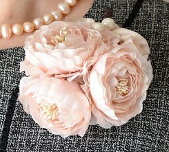 【選べる色】ラナンキュラス3輪 コサージュ 手作りキット ボックス付き 花材 マニュアル フラワーコサージュ 造花 コサージュ人気 髪飾り 人気 結婚式 披露宴...