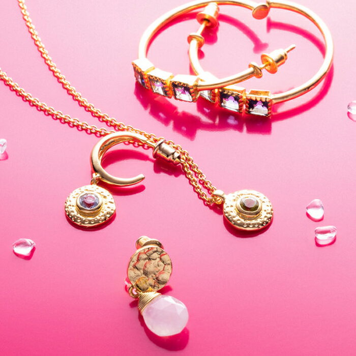 キャサリン妃着用ブランド AZUNI/アズニ ATHNA LUNA ジェムストーン ブレスレット 　スイスブルー トパーズ 【ATH/DC/B1】天然石 水色 海外ブランド 人気 誕生日 プレゼント 記念日 アクセサリー 女性 クリスマス 母の日 11月誕生石 アジャスターチェーン イギリス クラフト