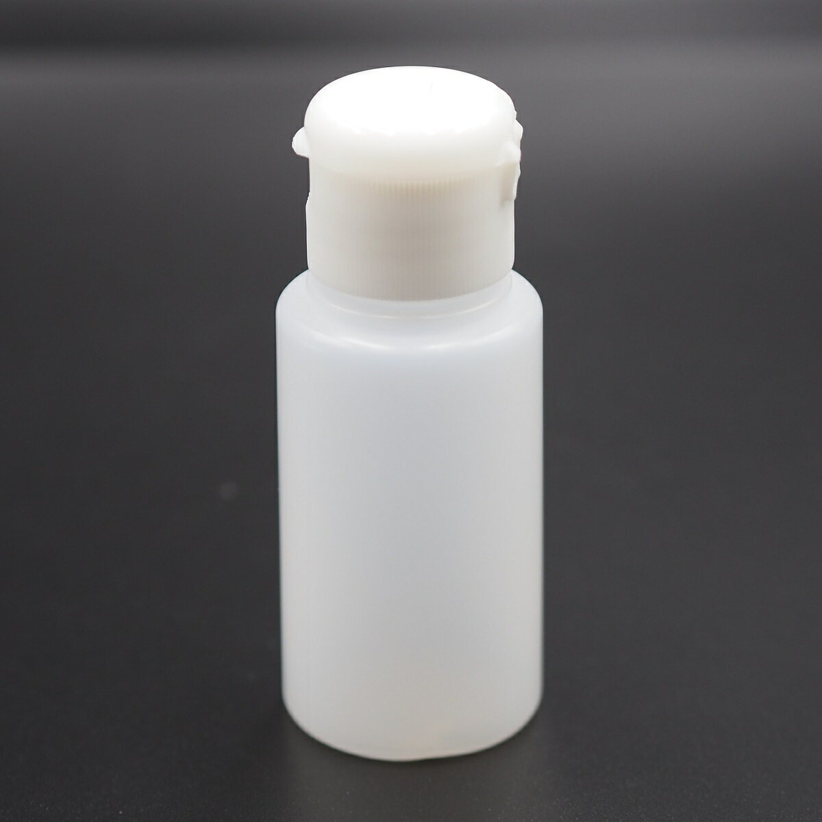 ［50mL］ワンタッチキャップ詰め替え容器（半透明）シャンプー、化粧品などの持ち運びに/詰め替えボトル/ボトル/コスメ容器