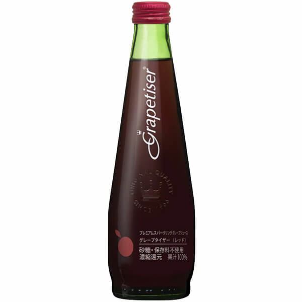 グレープタイザーは、赤ワインのような落ち着いたルビー色が印象的な果汁100%のスパークリンググレープジュース。 果汁の甘みたっぷりで、口当たりもよくまろやかで深い味わい。お酒との相性もよく、鮮やかな色のカクテルが作れます。 ■商品名：サイダー グレープ ぶどうジュース グレープサイダー 瓶 グレープジュース スパークリング 果汁100％ 炭酸 ■内容量：275ml ■原材料名：ぶどう、酸味料、炭酸、ぶどう果皮色素、香料 ■栄養成分表示：(100gあたり) エネルギー：56kcal 水分：85.7g たんぱく質：0.2g 脂質：0g 炭水化物：13.9g 灰分：0.2g ナトリウム：7mg ■メーカー或いは販売者：リードオフジャパン(株) ■賞味期限：製造から12ヶ月 ■保存方法：高温、直射日光を避けて保存してください。開封後は速やかに賞味ください。 ■区分：食品 ■製造国：南アフリカ【免責事項】 ※記載の賞味期限は製造日からの日数です。実際の期日についてはお問い合わせください。 ※自社サイトと在庫を共有しているためタイミングによっては欠品、お取り寄せ、キャンセルとなる場合がございます。 ※商品リニューアル等により、パッケージや商品内容がお届け商品と一部異なる場合がございます。 ※メール便はポスト投函です。代引きはご利用できません。厚み制限（3cm以下）があるため簡易包装となります。 外装ダメージについては免責とさせていただきます。