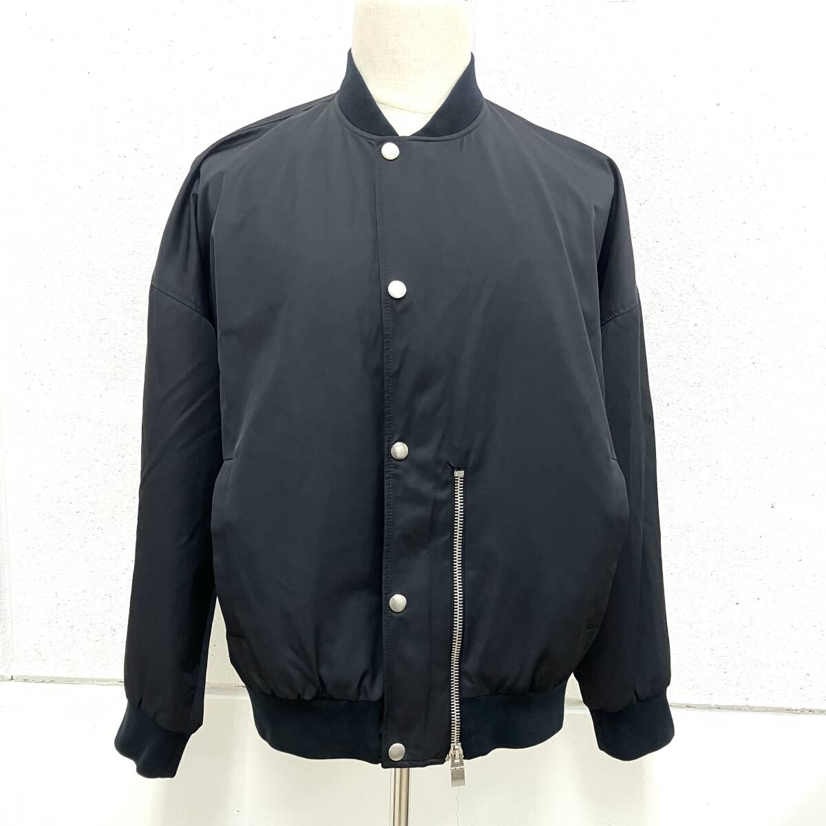 Rakuten - 【中古】 バレンシアガ BALENCIAGA ボンバージャケット MA－1 ブルゾン 48 Lサイズ　ブラック 409183 メンズ　151776