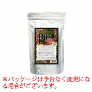 　商品詳細ハーバル デトックティー ダイエット茶 ダイエットティー深刻な「出ない!」をハーブでケアする「ハーバル デトックティー」。長年の溜め込みを中からスッキリ！ハーブ＆スパイスとアシスト成分を計56種、独自製法でオリジナルブレンド。溜め込み感でスッキリしない方や食物繊維不足が気になる方などにおススメします。■ ハーバル スペシャル ブレンドティー シリーズ -HERBAL SPECIAL BLEND TEA SERIES-■ スパ＆エステティック・プロユース・プロダクツ■ ハーバルデトックティー -HEABAL DETOC TEA-■ 実感！ポッコリすっきり 快通系■ 内容量： 360g （4g×150パック）■ 使用方法： 1日1〜2杯を目安にお召し上がりください。■ 香り： ラズベリーフレーバー■ 生産国： 日本【溜め込み感にアプローチして、毎日のスッキリをアシストするハーブティー。運動不足や食物繊維不足をサポートする素材をブレンドしています。】　運動不足などの生活習慣、また、食事の偏りによる食物繊維不足など、出ない要因はさまざまです。ハーバルデトックティーは、運動不足や食物繊維不足をサポートする素材を、バランスよくブレンドしたハーブティー 代謝にもよく、ポッコリ溜め込み感を、中からスッキリとサポートします。発売以来、ハーブの力を多くの方が実感され、長期に渡って愛飲されている実績を持っています。【ラズベリーを基調とした優雅でまろやかな甘い味と香り。リピーターが多く大変人気があるハーブティーです。】　ハーバルデトックティー Gデトック ハーブティープロ は、パッケージを開けたとたんに広がる優雅な甘い香りと芳醇な味が自慢です。スッキリと爽やかな口当たりで飲みやすく、今まで、ハーブティーが苦手だった方にも「 おいしい 」と喜ばれています。【食物繊維不足をサポートするキャンドルブッシュ・夕顔果実・ローズヒップをメインに、中からスッキリキレイを目指すハーブ＆スパイスとアシスト成分を計56種、独自製法でブレンドしました。】　1.キャンドルブッシュ…食物繊維不足をサポートするハーブ。　2.夕顔果実…食物繊維を含み、栄養バランスがとれた植物。　3.ローズヒップ…ビタミンCと食物繊維を含むハーブ。美容対策にも。　4.ルイボス…ミネラル・鉄分・カルシウム等を含む。ノンカフェイン。　5.フィッシュコラーゲン…美容と健康のために必要な成分。　6.有機ゲルマニウム…ミネラルを含む。食品として認められている。　7.難消化性デキストリン…デンプンから作られた水溶性食物繊維。　8.紅茶…タンパク質やポリフェノールを含む。　9.ラズベリー(香料)…ラズベリーを原料とした自然の香料。10.オニオンエキスパウダー 11.赤しそパウダー 12.紫芋 13.マスタードパウダー 14.粉わさび 15.パプリカ 16.ターメリック 17.バジル 18.ローレル 19.マジョラム 20.オレガノ 21.パセリ 22.セージ 23.サボリ 24.タイム 25.ペパーミント 26.韓国唐辛子 27.青唐辛子 28.コリアンダー 29.カルダモン 30.モロヘイヤ 31.ギムネマ 32.イチョウ葉 33.ドクダミ 34.杜仲葉 35.ケール 36.スギナ 37.ヨモギ 38.柚子 39.セロリー葉 40.山芋パウダー 41.さくら葉 42.ガーリック 43.ジンジャー 44.陳皮 45.メース 46.クミン 47.オールスパイス 48.デルシード 49.スターアニス 50.フェンネル 51.シナモン 52.山椒 53.クローブ 54.ナツメッグ 55.ホワイトペッパー 56.ブラックペッパー【スタッフコメント】　飲んだ翌日驚くほど出ます！次の日お休みの方がいいかもしれません。でもスッキリとして、お腹も軽くて肌荒れ防止にもなるし続けて飲みたいです！【ご注意】※通院中の方、お薬を服用中の方、妊娠・授乳中の方、アレルギーをお持ちの方は、商品ページに記載の原材料をよくご確認ください。ご不明な場合は、かかりつけのお医者様にご相談ください。お客様の体調等により、お体に合わない場合がございます。その際は、ご飲用をおやめください。※小さいお子様は、お飲みにならないでください。※1度お使いになったティーバッグを、翌日まで持ち越すことは、衛星上の理由から、おすすめしておりません。※水出しは避け、沸騰させたお湯をご使用ください。※長時間、煮出すことは、成分が壊れる原因となるため、おすすめしておりません。ハーバル デトックティー 150包 [ スペシャルブレンドティーシリーズ ] 運動不足などの生活習慣、また、食事の隔りによる食物繊維不足など、出ない要因はさまざまです。ハーバルデトックティーは、運動不足や食物繊維不足をサポートする素材を、バランスよくブレンドしたハーブティー。ポッコリ溜め込み感を、中からスッキリとサポートします。発売以来、ハーブの力を多くの方が実感され、長期に渡って愛飲されている実績を持っています。ハーバルデトックティーは、パッケージを開けたとたんに広がる優雅な甘い香りと芳醇な味が自慢です。スッキリと爽やかな口当たりで飲みやすく、今まで、ハーブティーが苦手だった方にも「おいしい」と喜ばれています。ハーバルデトックティーは、ついつい食べ過ぎてスッキリしない方、食物繊維が不足しがちで溜まった感がある方など、中から健康を目指す方におすすめしています。1包で1〜2杯お飲みいただけます。ただ、1度お使いになったティーバッグを翌日まで持ち越すことは、衛生上の理由から、おすすめしておりません。初めてお飲みになるときは、休日前をおすすめいたします。1包を300mlくらいのお湯に2〜5分浸す程度の薄めからお試しいただき、様子を見ながら、徐々に濃くしたり、飲む量や回数を増やすなどして調整してください。関連ジャンルサプリ・健康食品 &gt; 美容ドリンク・サプリメント &gt; エステプロ ハーブティープロ ハーバル