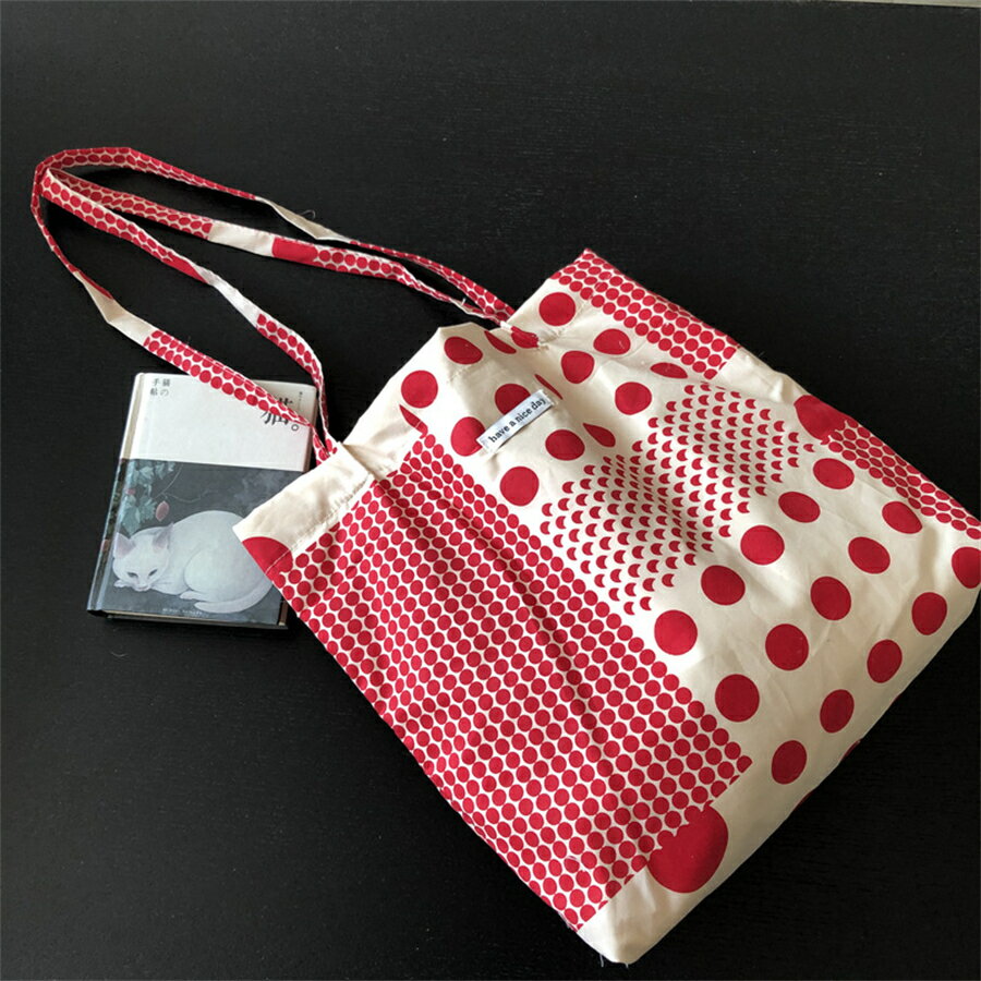 乐天商城 - 【15%OFF！マラソン開始24H】トートバッグ キャンバスバッグ 折りたたみ 大容量 水玉 学生 おしゃれ レディース バッグ コンパクト デイリー 袋 軽量 シンプル ショッピングバッグ エコバック かわいい 買い物 コンビニバッグ レジバッグ 洗濯可能