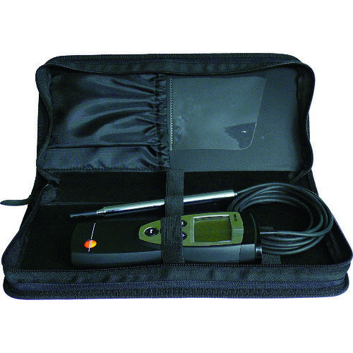 TESTO　ソフトケース JAN：4029547003615 メーカー：（株）テストー / ブランド：TESTO / 原産国：中国 特長 ●測定器とプローブを安全に収納・保管できるフラットケースです。●ファスナー式のソフトケースで簡単に開き、測定器とプローブがすぐに取り出せます。●内側に滑り止めのゴムがあり、測定器やプローブを固定します。 仕様 ●幅(mm)：160●奥行(mm)：70●高さ(mm)：330●品名：ソフトケース●適合機種:TESTO110、315-3、416 材質／仕上 ●ナイロン
