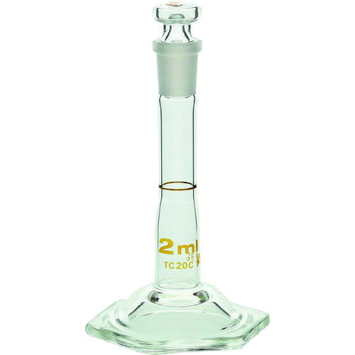 SIBATA　マイクロメスフラスコ　スーパーグレード　2mL JAN：4589988666966 メーカー：柴田科学（株） / ブランド：SIBATA / 原産国：台湾 特長 ●一定の体積を測るために用いられます。全量フラスコとも呼ばれます。●底の平らなフラスコに細長い首が伸びた形状で、首の部分に通常は1本の回線があります。●目盛のある首部分の径が細いため、同容量のメスシリンダーより目盛の精度が高いです。●一定の試薬濃度を正確に調整する時に使用されます。●目盛は受入体積（入っている体積）を表し、受用（入用）を意味するTCが表示しています。（TC：To Contain の略）・目盛は20℃の水を測定したときの体積を表します。 用途 ●一定体積の溶液をはかり取るためのガラス製実験器具として。 仕様 ●容量(ml)：2●外径(mm)：12●高さ(mm)：75●許容誤差(ml)：±0.015●適合栓：TS9 仕様（詳細） ●JIS R3505　クラスA以上の高精度●適合栓：TS9●オートクレーブ（121℃　15〜20分程度の滅菌）可能 材質／仕上 ●ほうけい酸ガラス-1 セット内容／付属品 ●平栓 ご注意●高さには栓を含みません。
