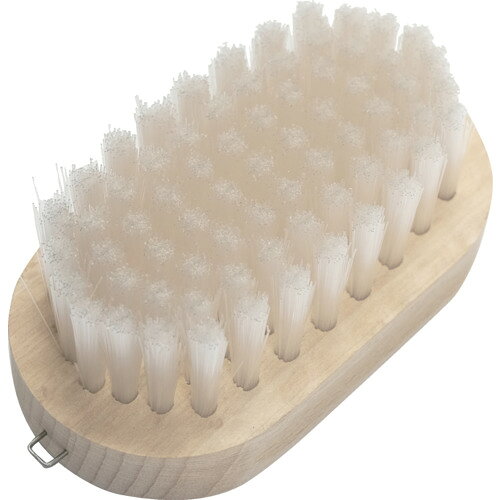 【特長】●手に握りやすい形です。【用途】●器具・衣類用。【仕様】●毛材：PP●行数(行)：7●線径(mm)：0.2●植付(mm)：80●毛丈(mm)：20●全長(mm)：90●幅(mm)：50●高さ(mm)：36【仕様2】●3寸ブラシ【材質／仕上】●台:木