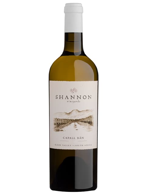 【商品名】シャノン ヴィンヤーズ&ワインシャノン カパルバン 2016 白ワイン 750ml Shannon Vineyards & Wine Shannon Capall Ban タイプ白ワイン 辛口 生産地 南アフリカ/エルギン 造り手 シャノン・ヴィンヤーズ&ワイン【Shannon Vineyards & Wine】 生産年 2016年 品種 セミヨン70%、ソーヴィニヨン・ブラン30% 容量 750ml ■商品情報※こちらの商品につきまして、初めて葡萄屋をご利用のお客様は「銀行振込み」、「代金引き換え」、「Amazon Pay」でのお支払いでお願いいたします。クレジットカードでご決済頂いた場合には決済代行会社へご本人確認を取らせて頂いてからの発送となりますので予めご了承ください。 ※こちらはご注文頂きました後、輸入元からお取り寄せするお品です。在庫状況によってご用意できない場合がございますがご了承ください ※クール便をご指定下さい※ 熟成ワインは温度に大変デリケートです。配送中の温度上昇による劣化を防ぐため必ずクール便をご指定下さいませ。 ※古酒についてのお願い※ 古酒は、非常にデリケートで熟成の違いによって瓶ごとに味わいが異なります。古酒ならではの液面低下、酸化など若いワインには見られないリスクが多々ございます。従いまして、当店では、古酒の交換・返品はできません。こちらの点をご了承の上、ご購入頂きますようお願い致します。■各種贈り物に■ 御挨拶、御祝い、結婚式、引き出物、誕生日、バレンタインデー、花見などの贈り物にギフトラッピング承っております。■シャノン・ヴィンヤーズ&ワイン Shannon Vineyards & Wine