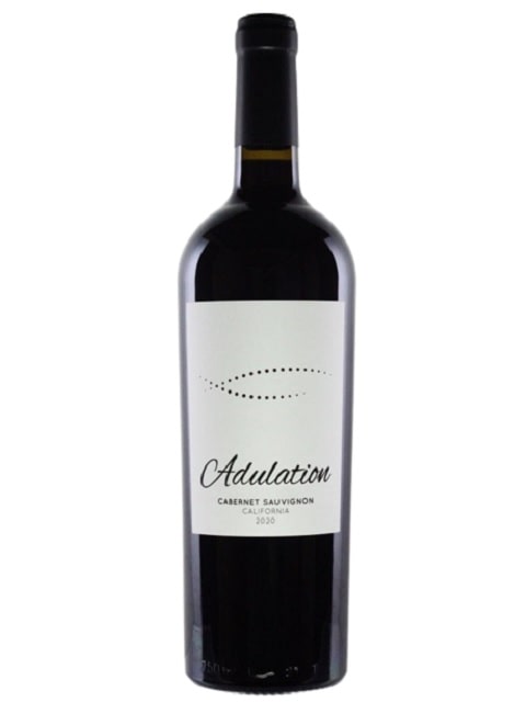 【商品名】アデュレーションアデュレーション カベルネ ソーヴィニヨン 2020 赤ワイン 750ml Adulariton Adulation Cabernet Sauvignon タイプ赤ワイン 辛口 生産地 アメリカ/カリフォルニア州 造り手 アデュレーション【Adulariton】 生産年 2020年 品種 カベルネ・ソーヴィニヨン100% 容量 750ml ■商品情報コストパフォーマンスの良さはピカイチ！しっかりとしたタンニンとボディでフルボディファンをノックアウト！ 紫がかった濃い目の色合い。ジューシーな甘い香りがグラスからこぼれんばかりに広がります。熟れたプラム、アメリカンチェリーの香りとバニラの心地よい香りが鼻腔をくすぐります。グラスを回すと、動物の革やたばこ、スパイスなど複雑なニュアンスも… カリフォルニアワインファン、カベルネファンを満足させる奥行きのある香りと滑らかで丸みのあるタンニン、充実感のある果実味と大満足のコストパーフォマンス。酸も程よく、飲みごたえ抜群！お肉とはもちろん、食後のチーズまでじっくり楽しみたい満足感の高い1本です。 【アデュレーションについて】 アデュレーションはカリフォルニア州ナパ・ヴァレーで2人のイタリア人ステファノとヴァレンティーナが経営するワイナリーです。 本拠地ナパ・ヴァレーの生産者を中心に、カリフォルニア各地の良質な生産者から葡萄を購入しワイン造りを行っています。 最先端の醸造所で年間100万ケースものワインの瓶詰めを行い、「Flexibility and Adaptation（柔軟性と適応性）」というポリシーのもと、コストパフォーマンスに優れた低価格帯のワインからプレミアムワインまで市場に適した商品を数多く生み出しています。 ■各種贈り物に■ 御挨拶、御祝い、結婚式、引き出物、誕生日、バレンタインデー、花見などの贈り物にギフトラッピング承っております。■アデュレーション Adulariton