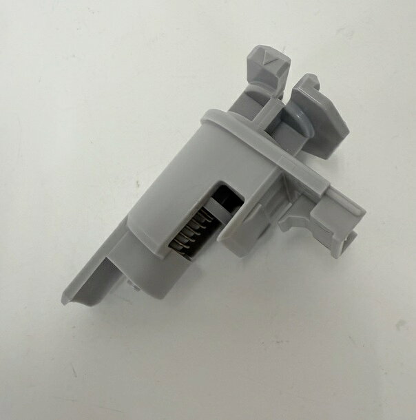 上戸車（左右兼用） シルバー　パナソニック　浴室ドア部品　交換用 S-class 2枚折りドアRLXGVGF665パナソニック浴室ドア交換用部品　折れ戸ドア部品です。必ず適合をご確認ののち、ご注文をお願いいたします。【適合ドア本体品番】RLD42C4SU、RLD42C4SUAW、GKD42C4SU、GKJ42C4SU、GKK42C4SU、GTG42C4SU、GTD42C4SU、RLD42C1SU、RLD42C1SUAW、GKD42C1SU、GKJ42C1SU、GKK42C1SU、GTG42C1SU、GTD42C1SU、RLD42C3SU、RLD42C3SUAW、GKD42C3SU、GKJ42C3SU、GKK42C3SU、GTG42C3SU、GTD42C3SU、RLD42C4SU、RLD42C4SUAW、GKD42C4SU、GKJ42C4SU、GKK42C4SU、GTG42C4SU、GTD42C4SU、RLD42C1SU、RLD42C1SUAW、GKD42C1SU、GKJ42C1SU、GKK42C1SU、GTG42C1SU、GTD42C1SU、RLD42C3SU、RLD42C3SUAW、GKD42C3SU、GKJ42C3SU、GKK42C3SU、GTG42C3SU、GTD42C3SUご不在時の商品配達のご連絡のため、電話番号はなるべく携帯電話の番号を入力してください。