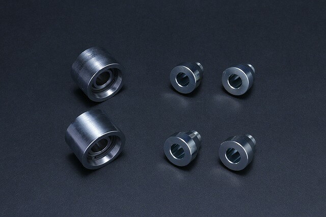 D-MAX D1SPEC　リアナックルロアアーム用ピロ＆カラーSET　1台分（100系）