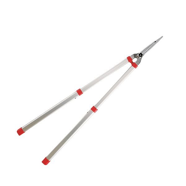 【商品説明】【用途】生垣の刈込・垣根の整枝作業。【機能・特徴】3段階の伸縮式で、最長1050mmまで伸ばして使用できます。刃先上向き角度タイプです。ダイヤルナットの調節により、好みの切れ味を保つことが出来ます。【仕様】●全長：720〜1050mm。●刃長：150mm。●重量：980g。●刃コーティング：特殊表面処理。●刃カバー付。●ダイヤルナット。【材質】●刃：高炭素刃物鋼。●柄部：アルミパイプ。園芸道具 刈込鋏 伸縮