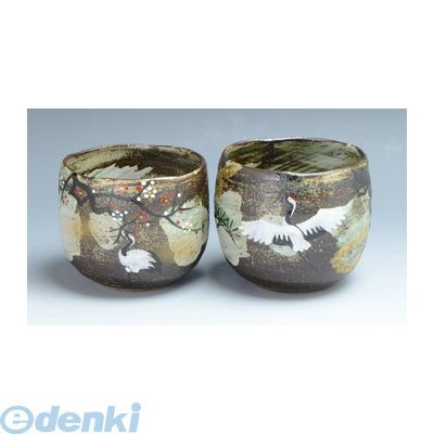 【商品説明】●雅味のある素地に色絵、金彩で吉祥柄の鶴、松、梅が描かれた器。（大）は松をくわえた鶴、（小）は紅白梅に鶴の夫婦湯呑。●材質：陶器（京焼・清水）、日本製●寸法（約）：大Φ85.×H75、小Φ80×H70mm●容量（約）：大240、小200ml●重量（約）：大200、小150g●商品の性質上、色彩・柄・形状等が多少異なる場合がございます。