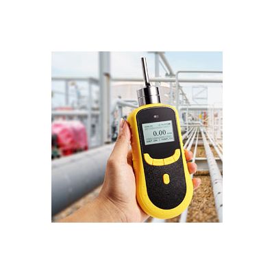 エムケー・サイエンティフィックメーカーお問い合わせ：045-392-3532 【商品説明】●ポータブル型のオゾン濃度計 SKY-O3-50は、50 ppmまでのオゾンガス濃度を測定する高濃度オゾン濃度計です。吸引ポンプ内蔵型のため、ノズルにホースを接続することにより、狭い場所でのオゾン濃度測定にも対応することができます。また、指定した2 段階のオゾンガス濃度で電子音を鳴らすアラーム機能やゼロ校正機能、暗い場所でも測定値が見れるバックライト表示機能付きです。●SKY-O3-50は100，000メモリーを有するデータロガー機能が内蔵されており、測定中のオゾン濃度を日時とともにメモリーできます。本体にメモリーされたデータは付属の通信ソフトとUSBケーブルを使用しパソコンにExcel形式で保存することができます。●用途: オゾン発生器の配管、バルブからのオゾンリークの監視、高電圧・レーザー光線・紫外線使用の機械から発生するオゾン濃度の管理、オゾン脱臭殺菌器のオゾン濃度のチェック等多種●保証測定範囲:1.00〜50.00 ppm●機能・表示:ゼロ校正、2段階アラーム データロガー (100，000メモリー) バックライト付き表示等●分解能:0.01 ppm●ロギング間隔:5， 10， 20， 30秒 1， 2，5， 10， 20， 30分 1時間選択●精度:±2%(フルスケール)●使用電池:3.6 V リチウムポリマー充電式電池●オゾンセンサー:エレクトロケミカル●電池寿命:約12時間(充電4〜6時間)●使用環境温度:-20〜+50℃●使用環境湿度:0〜95%RH (結露なきこと)●サイズ・重量:205×75×32mm 約300g●付属品:操作マニュアル、充電用ACアダプタ 通信ソフト、USBケーブル シリコンホース1m、キャリングケース