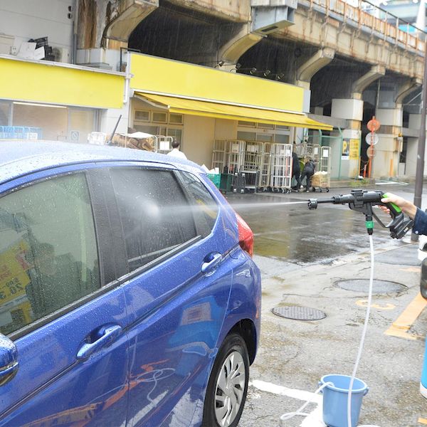 (LINEクーポン有)サンコーレアモノショップ PBCARWAS 充電式タンクレス高圧洗浄機 強力ウォーターガン