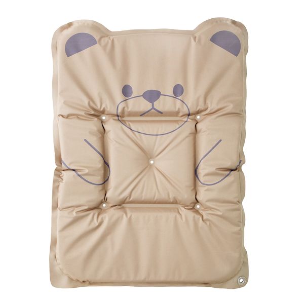 【商品説明】5WAYで長く使える沐浴マットです。栓を開けるだけで、空気が自動で入ります。マットを敷くだけで、洗面台やシンクがお風呂に早変わり。●お風呂場マットとしても使えます。両手で洗えて便利です。●お風呂からあがった赤ちゃんのお着替えにも...