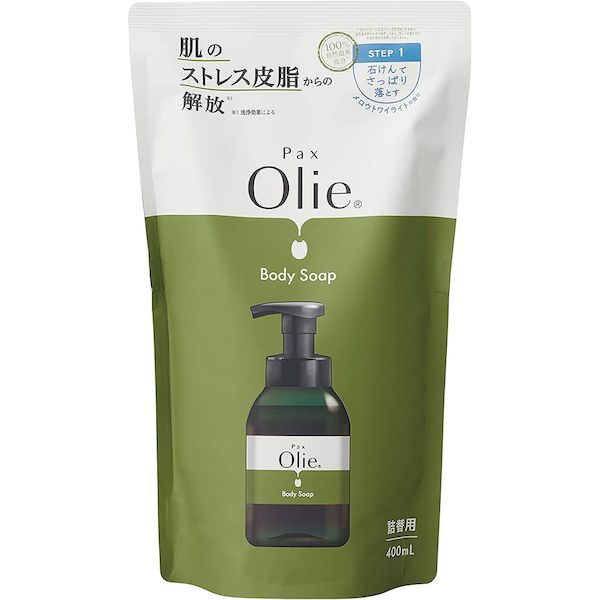 泡で出てくる、100%自然由来成分の石けんボディーソープです。オリーブ油を使用した石けんの濃密な泡が、地肌の古い皮脂や汚れをしっかり取り除きます。●身体を洗う時、バスタイム後にリビングでくつろぐ時。パックスオリーシリーズは時間の経過によって香りの表情が変わります。この、香りの旅を意味する「フレグランスジャーニー」が、より豊かなリラックスタイムを演出します。●食用のヴァージンオリーブオイルを精製し、不純物を取り除きました。さらにポリフェノールを含むオリーブの葉・枝のエキスを配合することで、地肌や肌を整え健やかな状態を保ちます。●オレイン酸リッチのフレッシュなオリーブオイルを使用。●石けん由来の濃密な泡でお肌の汚れやストレス皮脂をすっきり落とす。●パックスオリーボディーコンディショナーとセットで使用することで、うるおいヴェールをまとわせます。●メロウトワイライトの香りで、一日の終わりのリラックスタイムを演出します。●詰替用です。★メロウトワイライトの香り洗うとき爽やかさが広がり、洗い上がる頃にはバスルームに満ちるメロウ(芳醇)な香りが寄り添い、眠りにつくまでほのかに残る深みある甘い香りが一日の終わりを告げるトワイライト(夕暮れ)の香り。【商品区分:化粧品】【成分】水、カリ石ケン素地、プロパンジオール、グリセリン、オリーブ果実油、オリーブ葉エキス、オリーブ枝エキス、オリーブ果実エキス、α—グルカン、クエン酸、香料、トコフェロール、エタノール【詰替え方】1.上側を持って表側に下までしっかり折り返す。2.折り返した状態で形を整え、口を切り取る。3.折り返した部分と本体を一緒に持ち、口の先をしっかり容器に差し込み、注ぐ。※開封後の袋を強く持つと、中身が飛び出す恐れがあります。開封後は袋を押さないようにお気をつけください。【使用方法】※本品は詰替用です。本体容器に詰替の上ご使用ください。・適量を手のひらにとり、やさしく身体にのばしてください。その後、よく洗い流してください。【注意】・使用中、または使用後の肌に直射日光があたった際に赤み、はれ、かゆみ、刺激等の異常があらわれたときは使用を中止し、皮フ科専門医等にご相談されることをおすすめします。・傷やはれもの、湿疹等、異常のある部位にはお使いにならないでください。・目に入ったときは、こすらずにすぐに水で洗い流してください。・乳幼児の手の届かないところに保管してください。・極端な高温や低温を避け、日の当たらない涼しい場所に保管してください。・天然成分を使用していますので時間の経過とともに、色やにおい、状態が変化することがあります。・本品は飲み物ではありません。 万一飲み込んだ場合は、水を飲ませるなどの処置をし、異常がある場合は医師にご相談ください。・詰替えの際は、中身を出し切り、容器を水洗いしてよく乾燥させてからご使用ください。