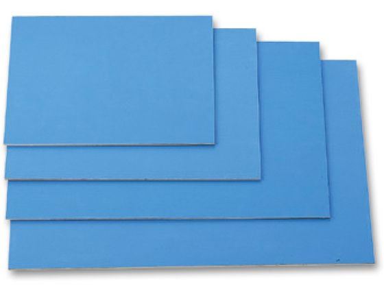 【商品説明】表面の皮が厚いので、木版画本来の味が十分に表現できます。児童の健康に配慮した〜有害物質／ホルムアルデヒド「ゼロ」ホルムアルデヒドは建材市場等で「シックハウス症候群」の一因とされ、国会でも法案化が検討されております。児童の健康などを考慮して、安全版画しなベニヤのご使用をお勧めします。色調／淡い青色、肌目／密、光沢なし【仕様】●内容：本体×1●商品サイズ：300×225×5．5mm●材質：表面シナ、芯材ポプラ【備考】※メーカーの都合により、パッケージ・仕様等は予告なく変更になる場合がございます。【検索用キーワード】アーテック　artec　Artec　あーてっく　安全厚手カラーベニヤ小300x225x5．5　版画　はんが　ベニヤ板　ベニヤ　幼稚園　保育園　こども　子ども　子供　学童　学び　学習　教材　図工　工作　クラフト　ホビー　美術　画材　お絵かき　教材　学童用品　教材用紙　E82776ホルムアルデヒドを完全に排除した接着剤使用の安全ベニヤです。